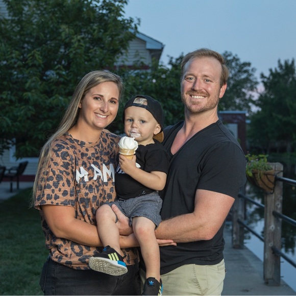 Meet your Posher, Tatum - Picture 1 of 1